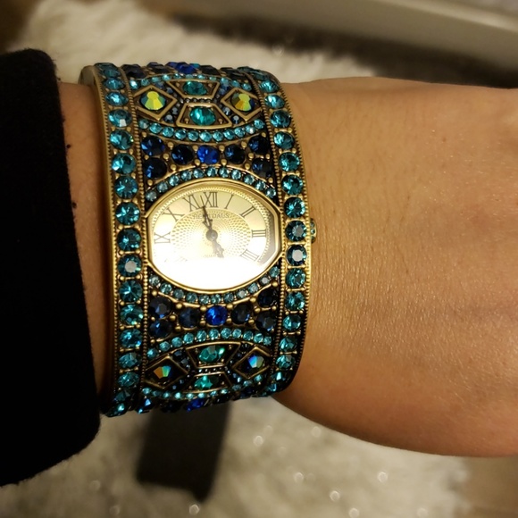 Heidi Daus Jewelry - FINAL PRICE ⏲Heidi Daus new bangle watch wide New